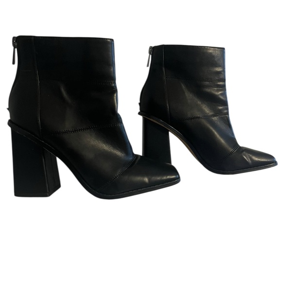 Jessica Simpson Hazell “Boss Babe” Black Leather Ankle Boots, 7, Polished Look! - Picture 4 of 7